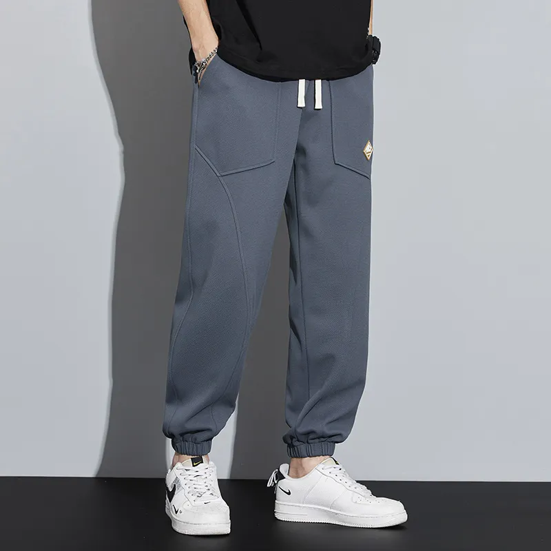 Tapered Knitted Sports Patched Pocket Sweatpant