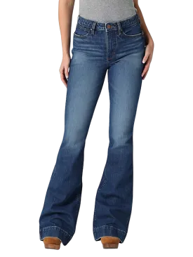 Wrangler Women's High Rise Trouser In Elizabeth Jeans